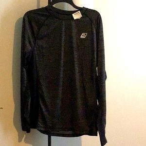 Men’s NWT long sleeve athletic shirt medium